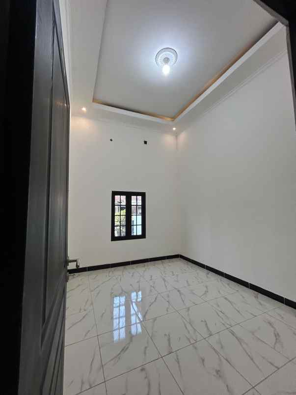 dijual rumah di lamper tengah semarang