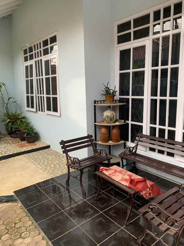 dijual rumah di saturnus barat margahayu raya bandung