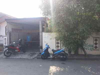 dijual rumah duren sawit