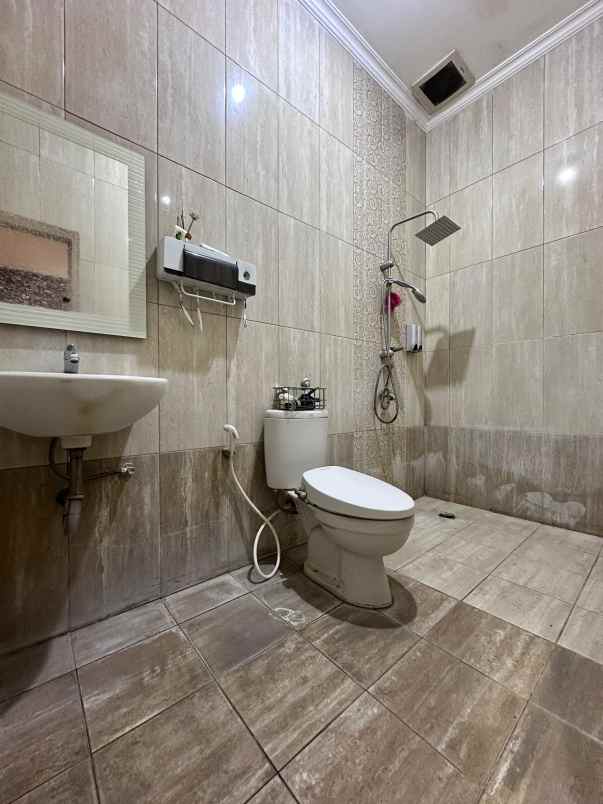 dijual rumah duren tiga jaksel