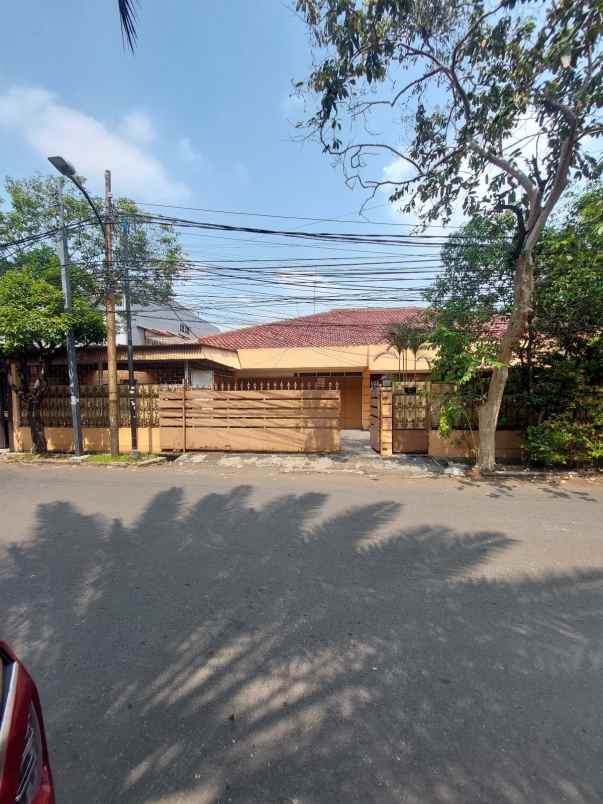 dijual rumah gandaria utara