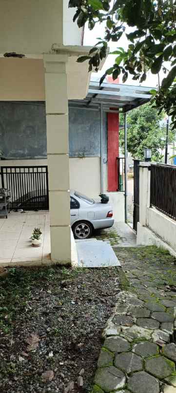 dijual rumah gedawang