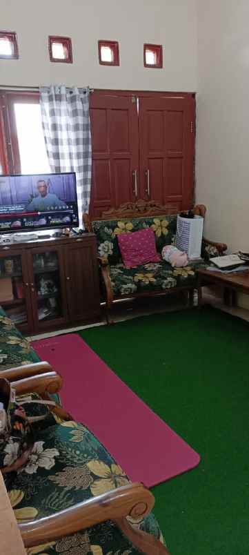 dijual rumah gedawang