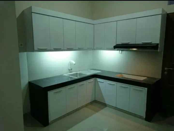 dijual rumah gedongkuning