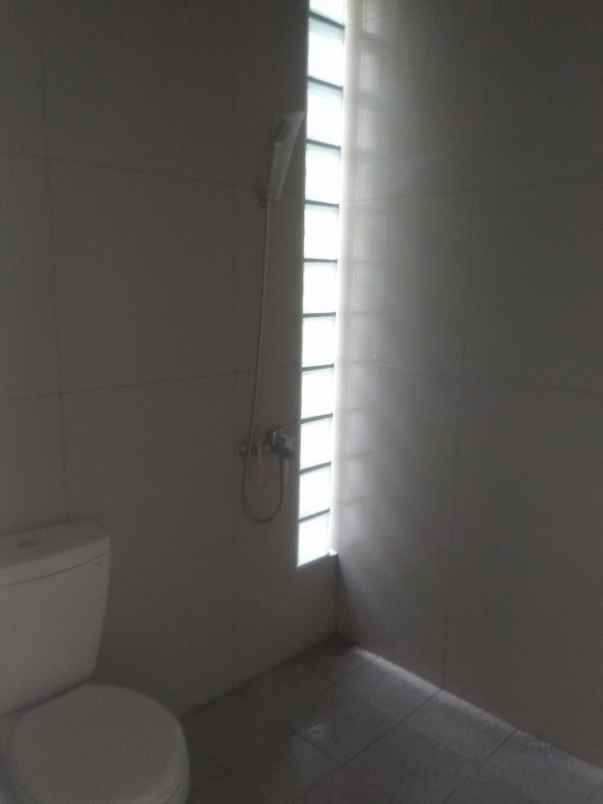 dijual rumah grade serta duta