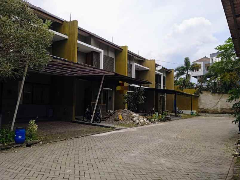 dijual rumah grade serta duta