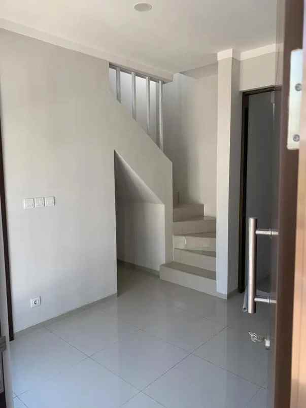 dijual rumah graha raya fortune