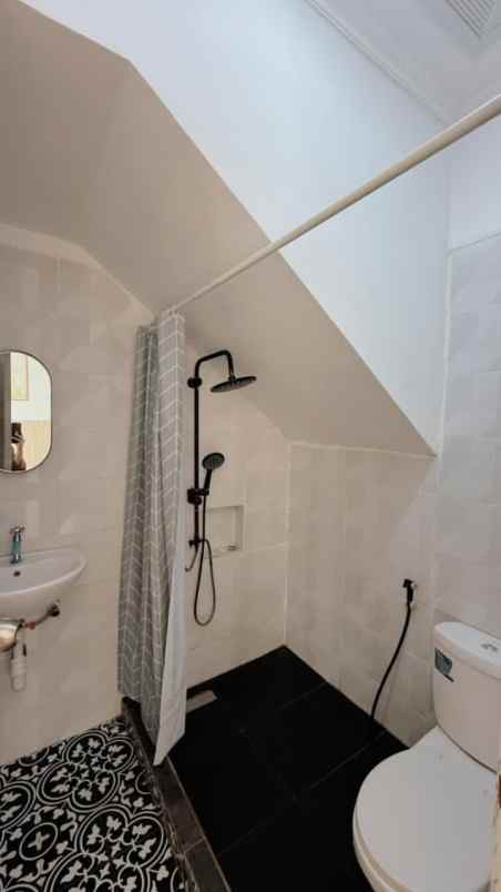 dijual rumah grand alexandria puri