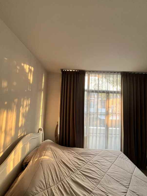 dijual rumah grand sunrise