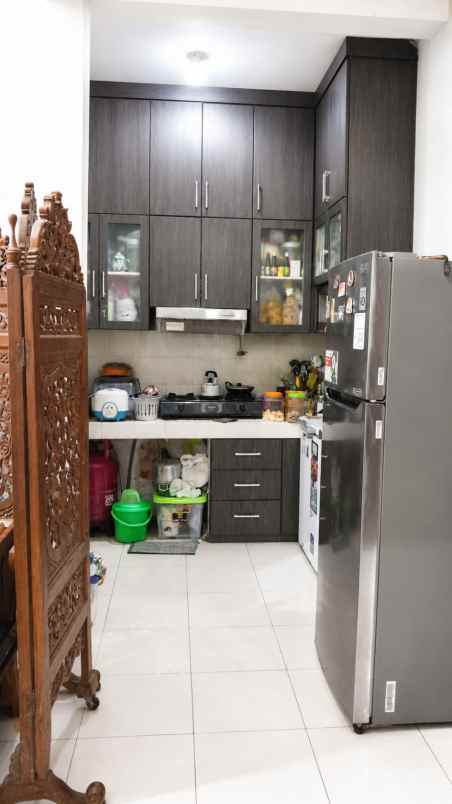 dijual rumah grand wisata