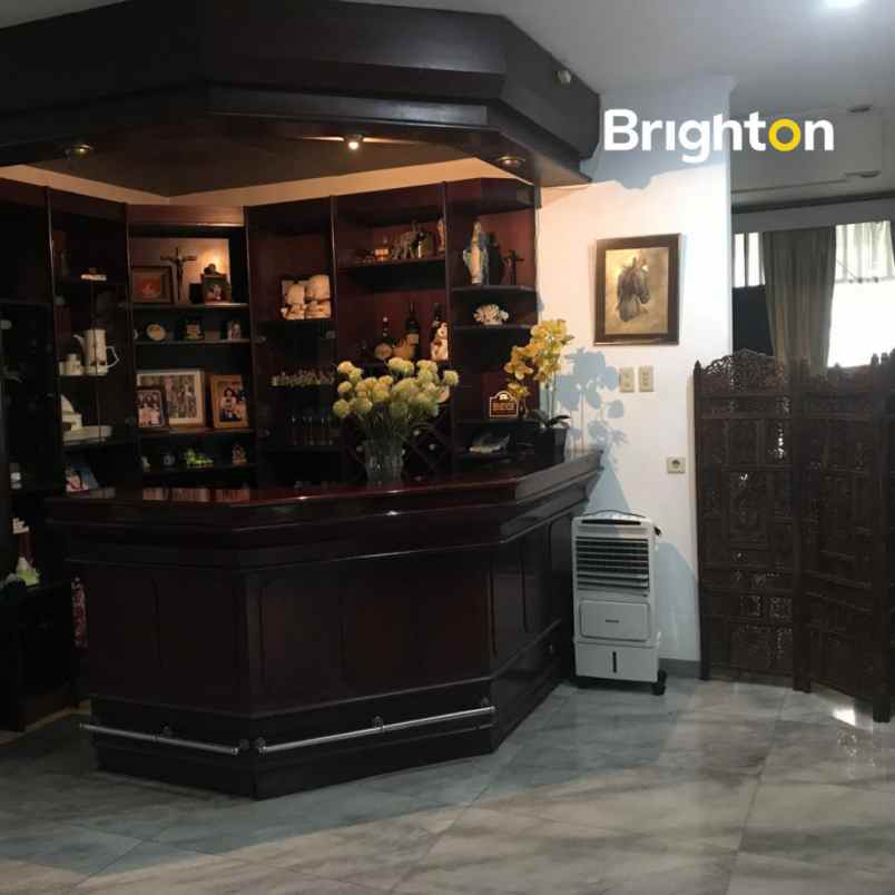 dijual rumah green garden