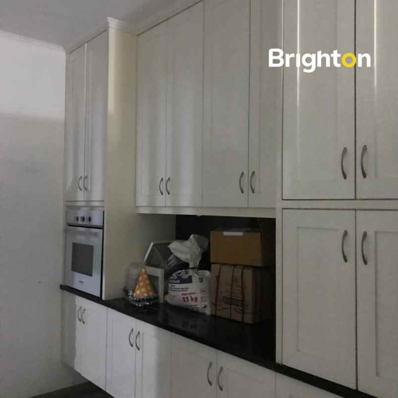 dijual rumah green garden