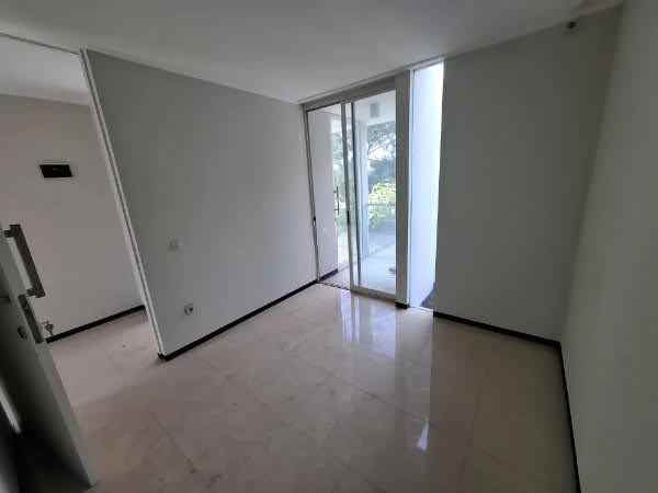 dijual rumah greenwood citraland