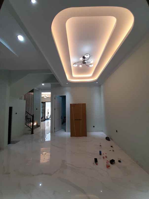 dijual rumah jagakarsa