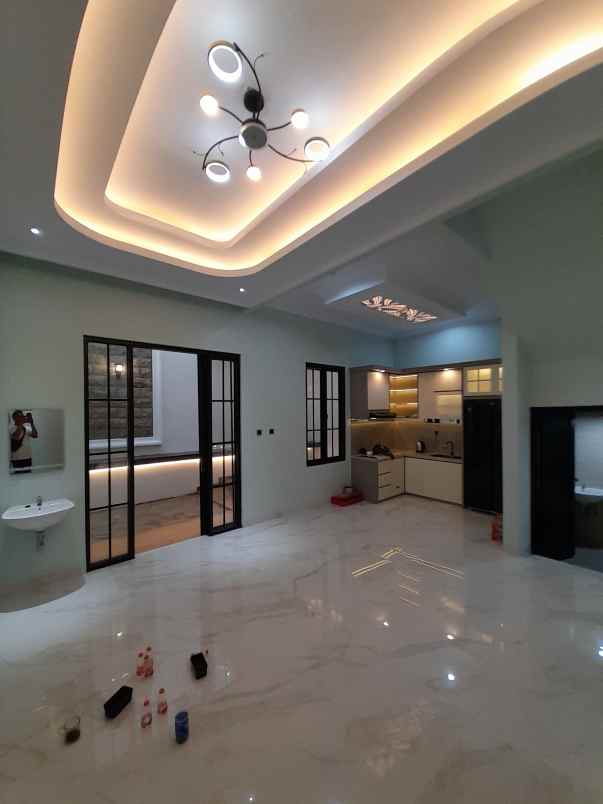 dijual rumah jagakarsa