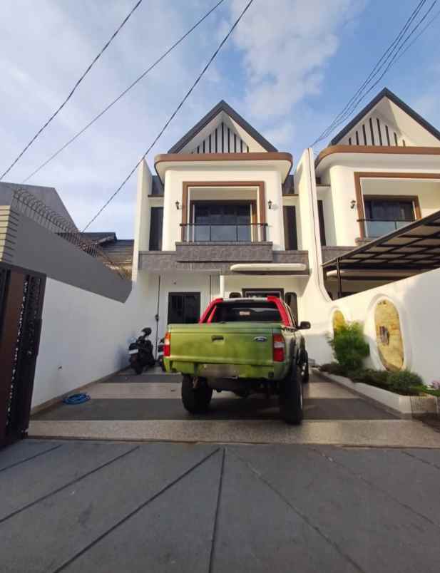 dijual rumah jagakarsa