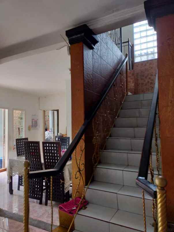 dijual rumah jalan belimbing