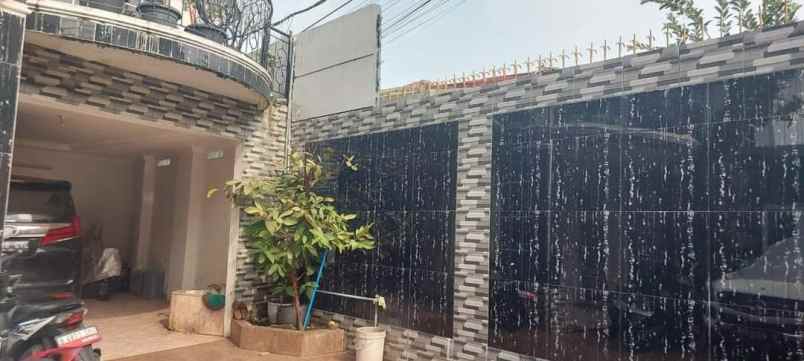 dijual rumah jalan belimbing