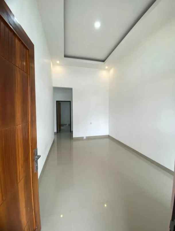 dijual rumah jalan cikambuy sukasari