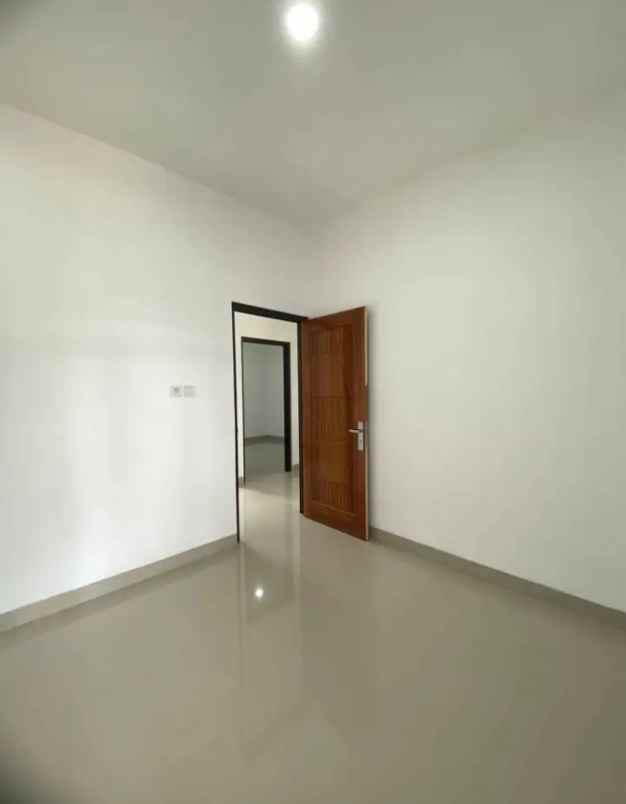 dijual rumah jalan cikambuy sukasari