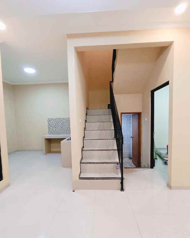 dijual rumah jalan kejaksaan joglo