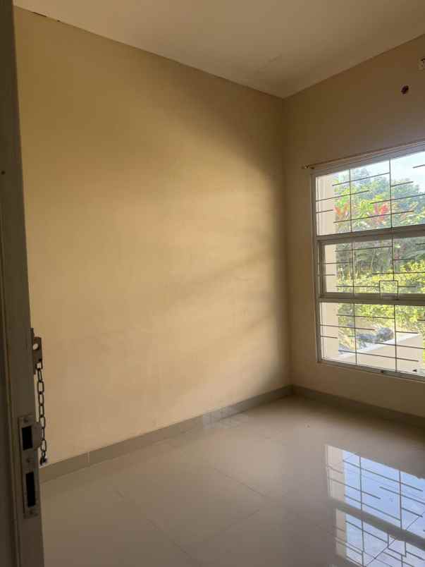 dijual rumah jalan kemang 2