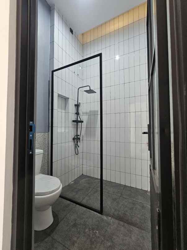 dijual rumah jalan magelang pasar sleman