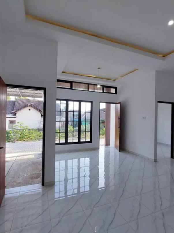 dijual rumah jalan magelang pasar sleman