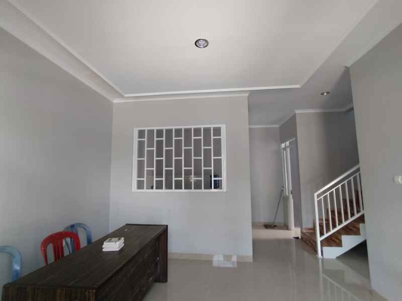 dijual rumah jalan raya curugan tanah