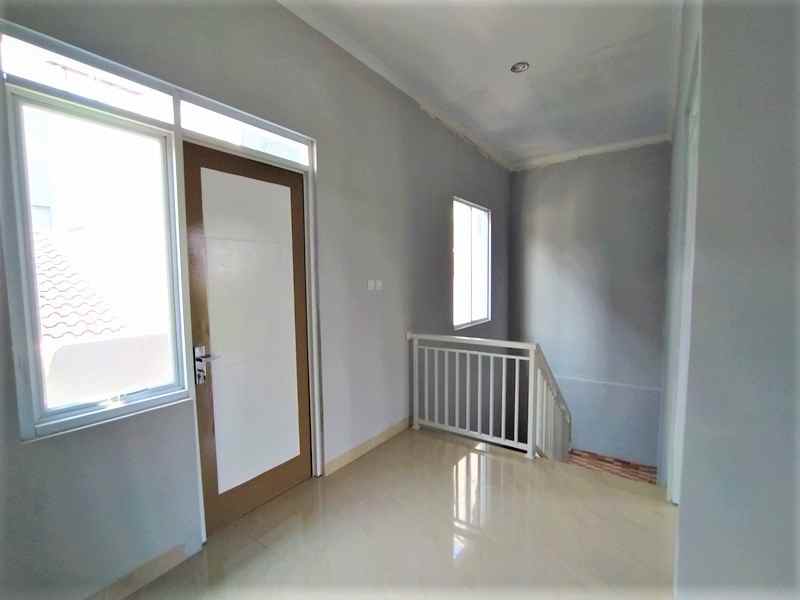 dijual rumah jalan raya curugan tanah