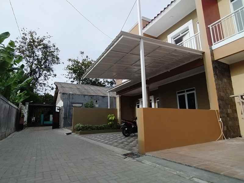 dijual rumah jalan raya curugan tanah