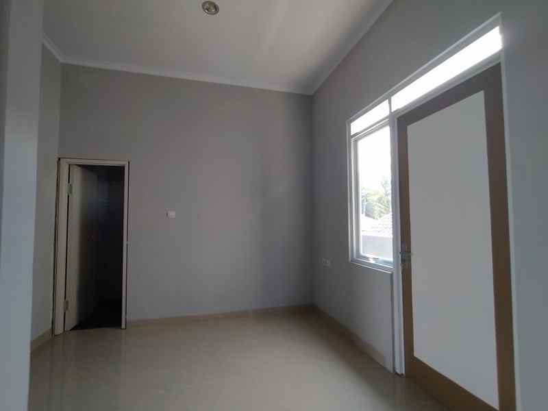 dijual rumah jalan raya curugan tanah