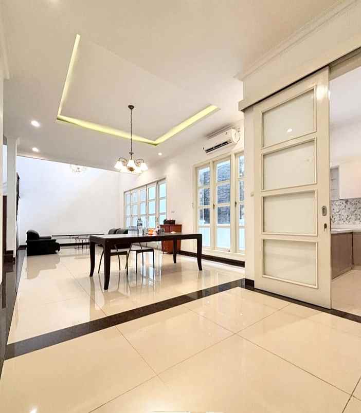 dijual rumah jalan raya fatmawati