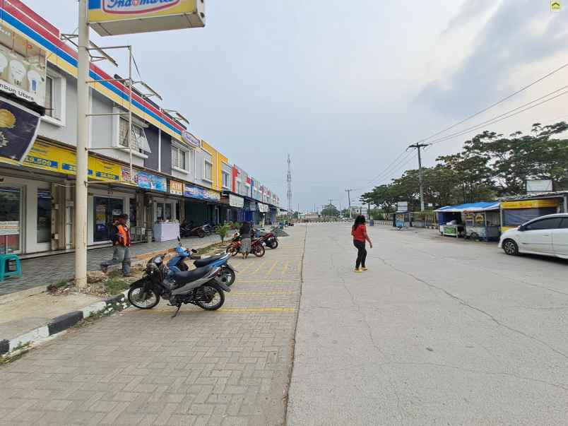 dijual rumah jalan raya jejalen