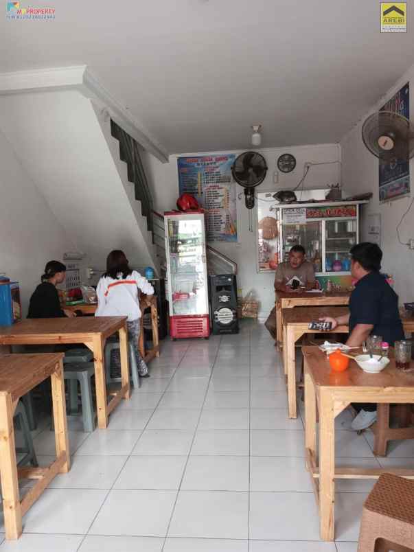 dijual rumah jalan raya jejalen