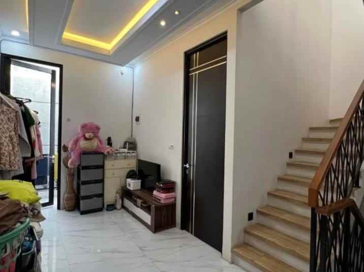 dijual rumah jalan raya kahfi jagakarsa