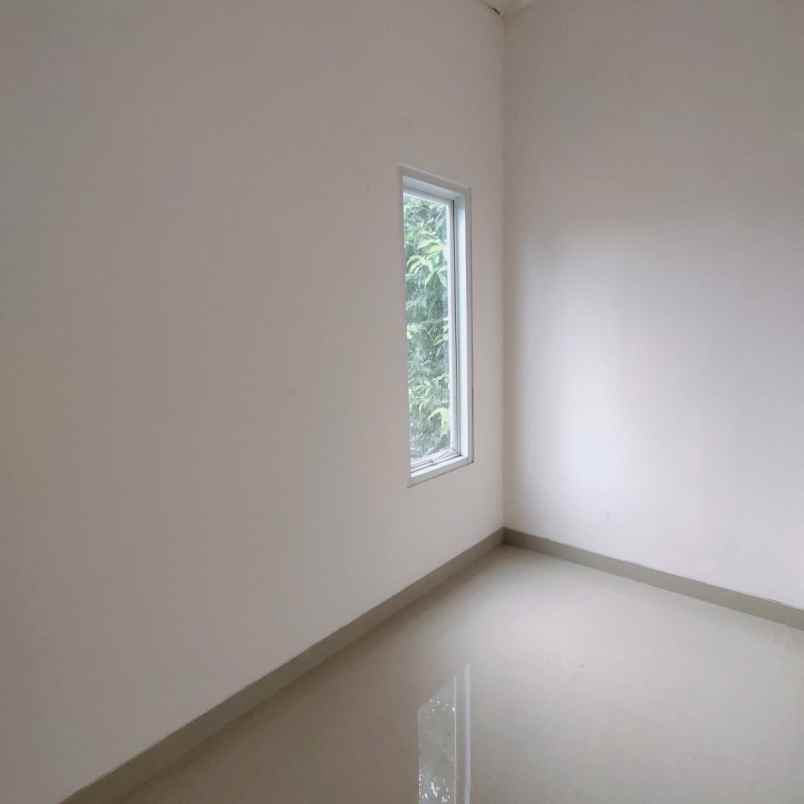 dijual rumah jalan raya muchtar