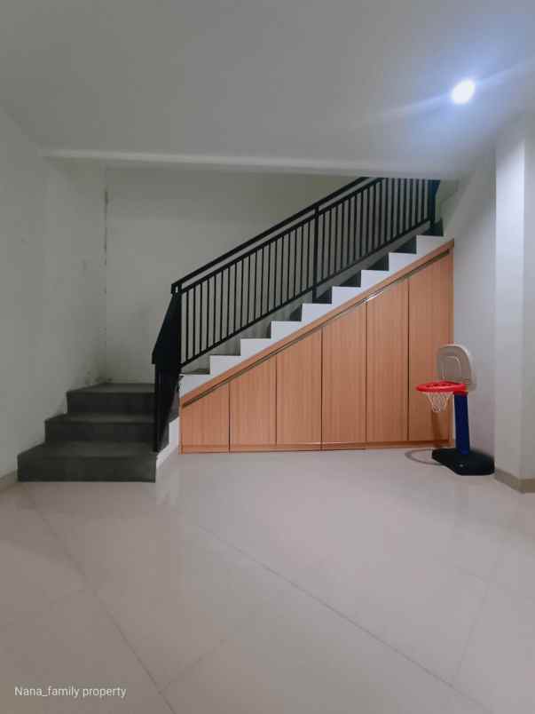 dijual rumah jalan raya pondok betung