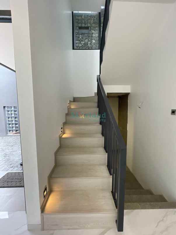 dijual rumah jalan raya rempoa