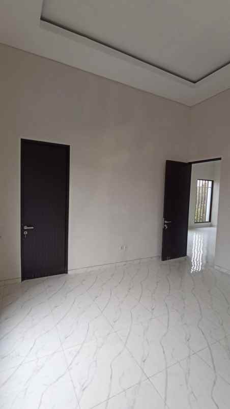 dijual rumah jalan rungkut mapan tengah