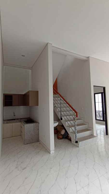 dijual rumah jalan rungkut mapan tengah