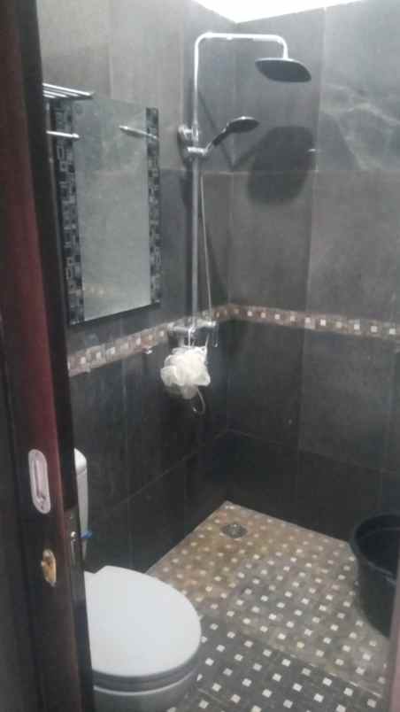 dijual rumah jalan utama perumahan