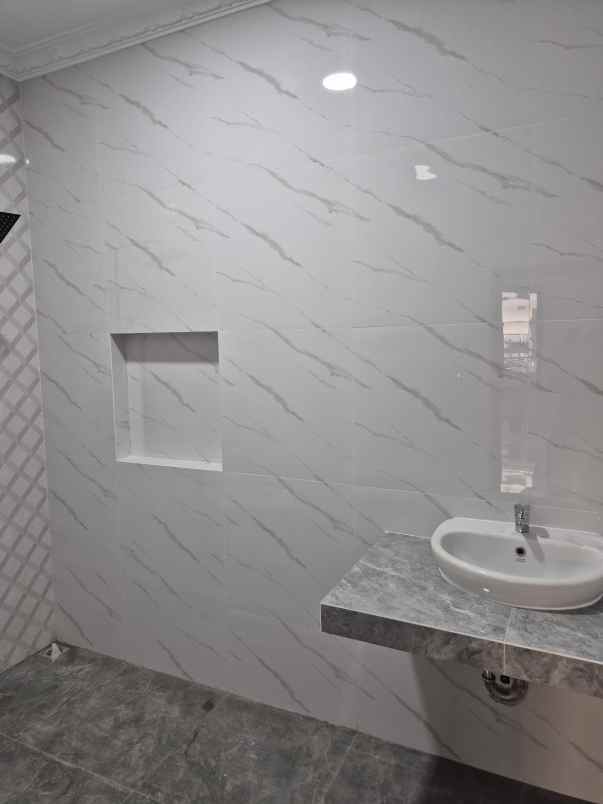 dijual rumah janur hijau