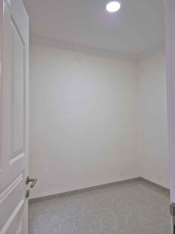 dijual rumah janur hijau