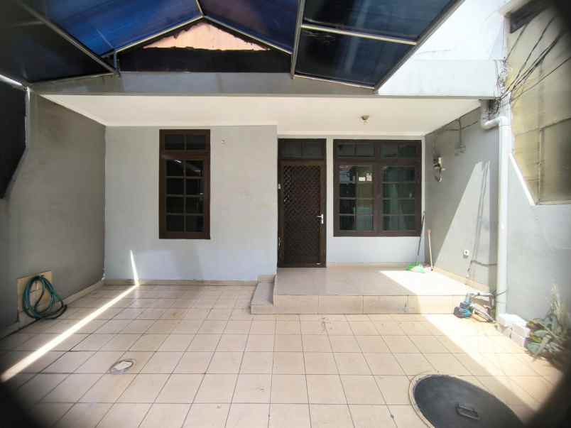 dijual rumah janur kuning