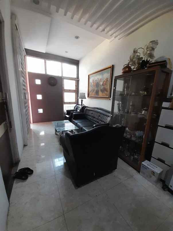 dijual rumah jati rawamangun