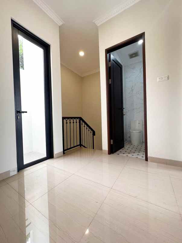 dijual rumah jatibening