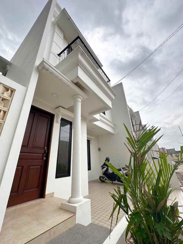 dijual rumah jatibening