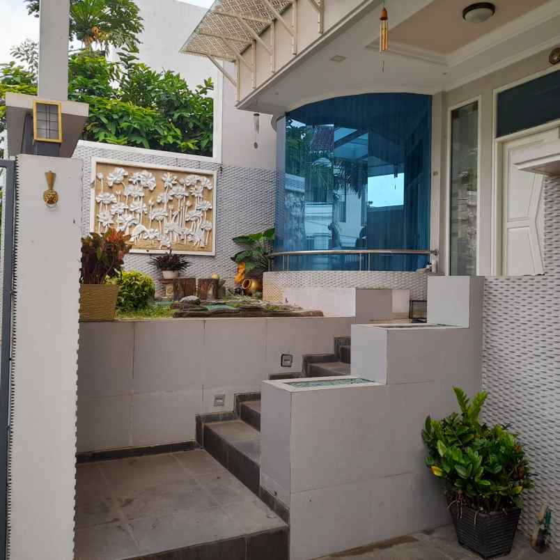 dijual rumah jl anggrek rosliana