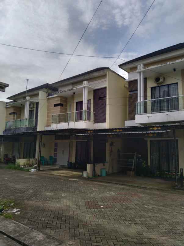 dijual rumah jl ap pettarani 3